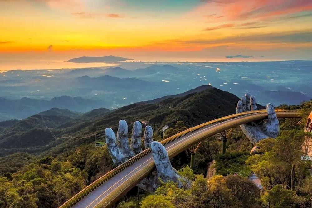 Cầu Vàng Việt Nam là biểu tượng của sự sáng tạo về kiến ​​trúc và vẻ đẹp thiên nhiên ngoạn mục